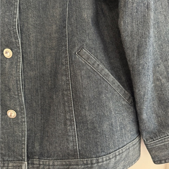 IOS Women’s  Blue Denim Jacket with Colorful Accents on Back Sz Large - Picture 5 of 6